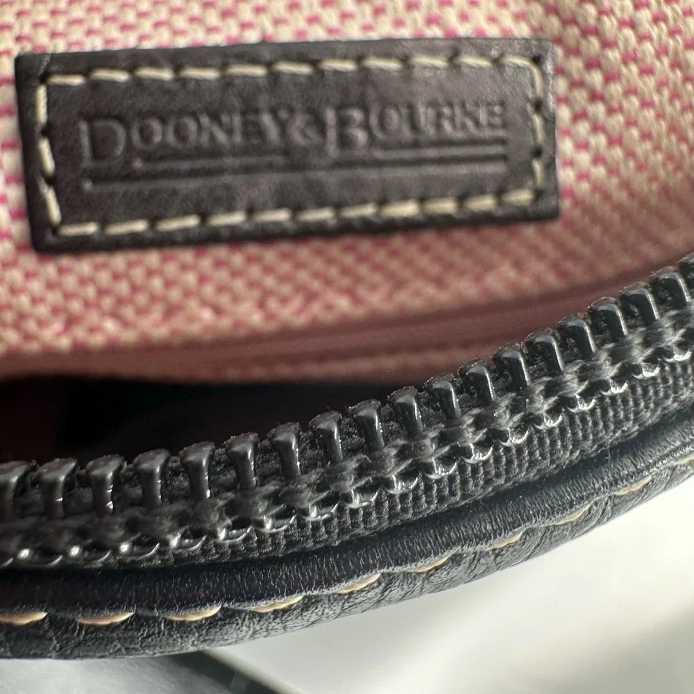 Dooney & Bourke Hobo Shoulder Bag Black Pebbled Leather Slouchy Red Lining VTG